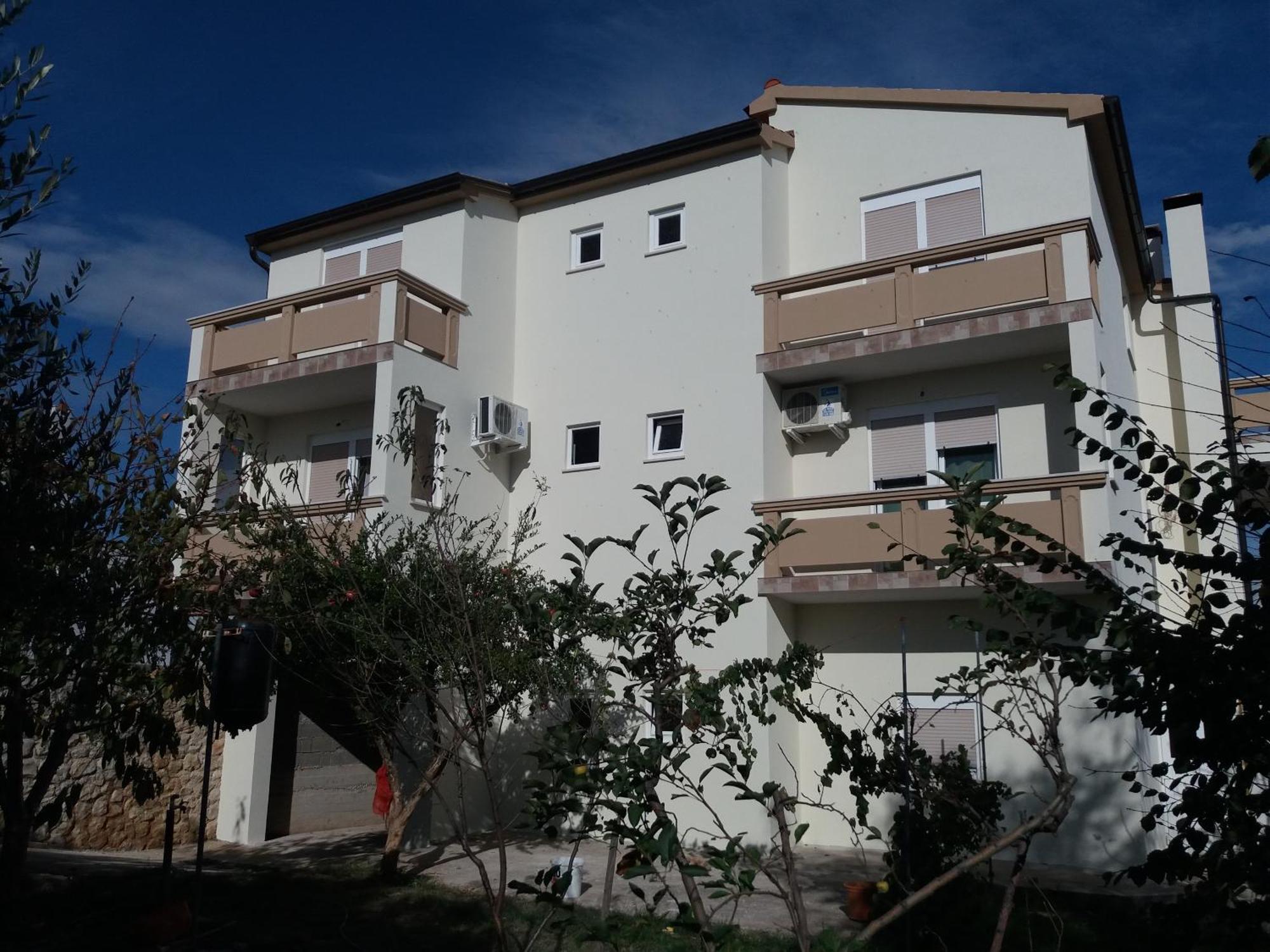 Apartments Monika Nin Exterior photo